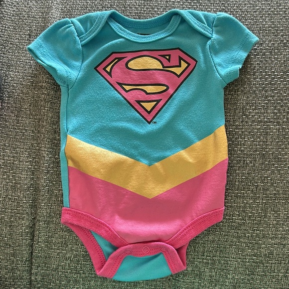 Set of 3 Justice League Girls’ Onesies, Size 0-3 months - Picture 3 of 5